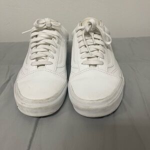 Vans White Low-Top Lace-Up Sneakers classic skate shoes